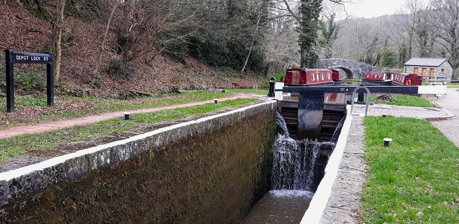 Usk Valley Walk: Llangynidr Locks